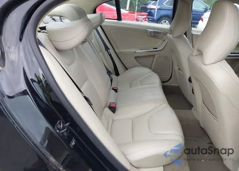 2012 Volvo S60 T5 z USA, uszkodzony, nr VIN YV1622FSXC2108704